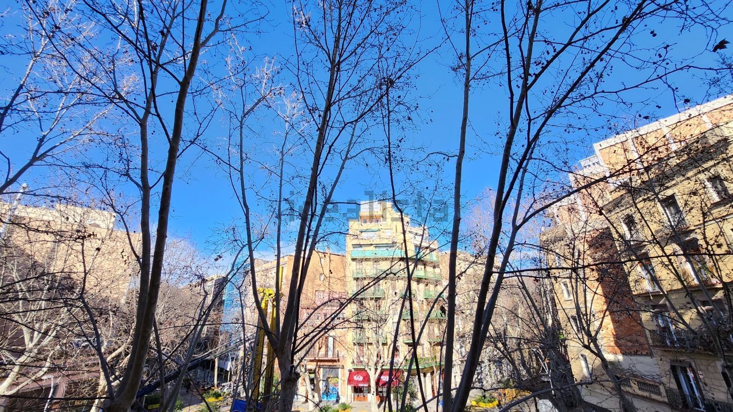 Piso en venta en Calle del Parlament (16).jpg