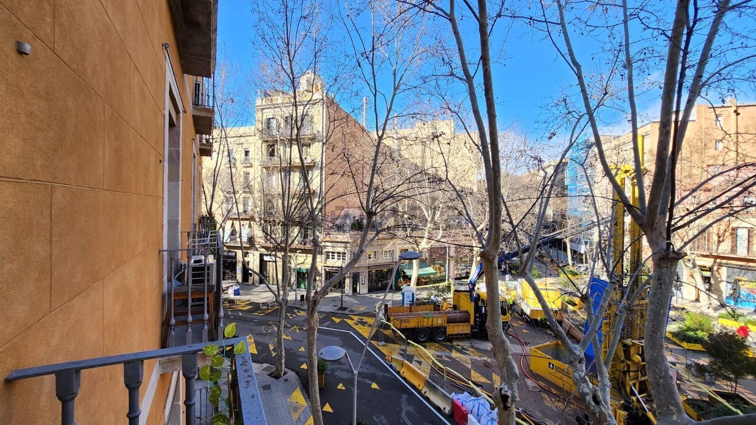 Piso en venta en Calle del Parlament (6).jpg