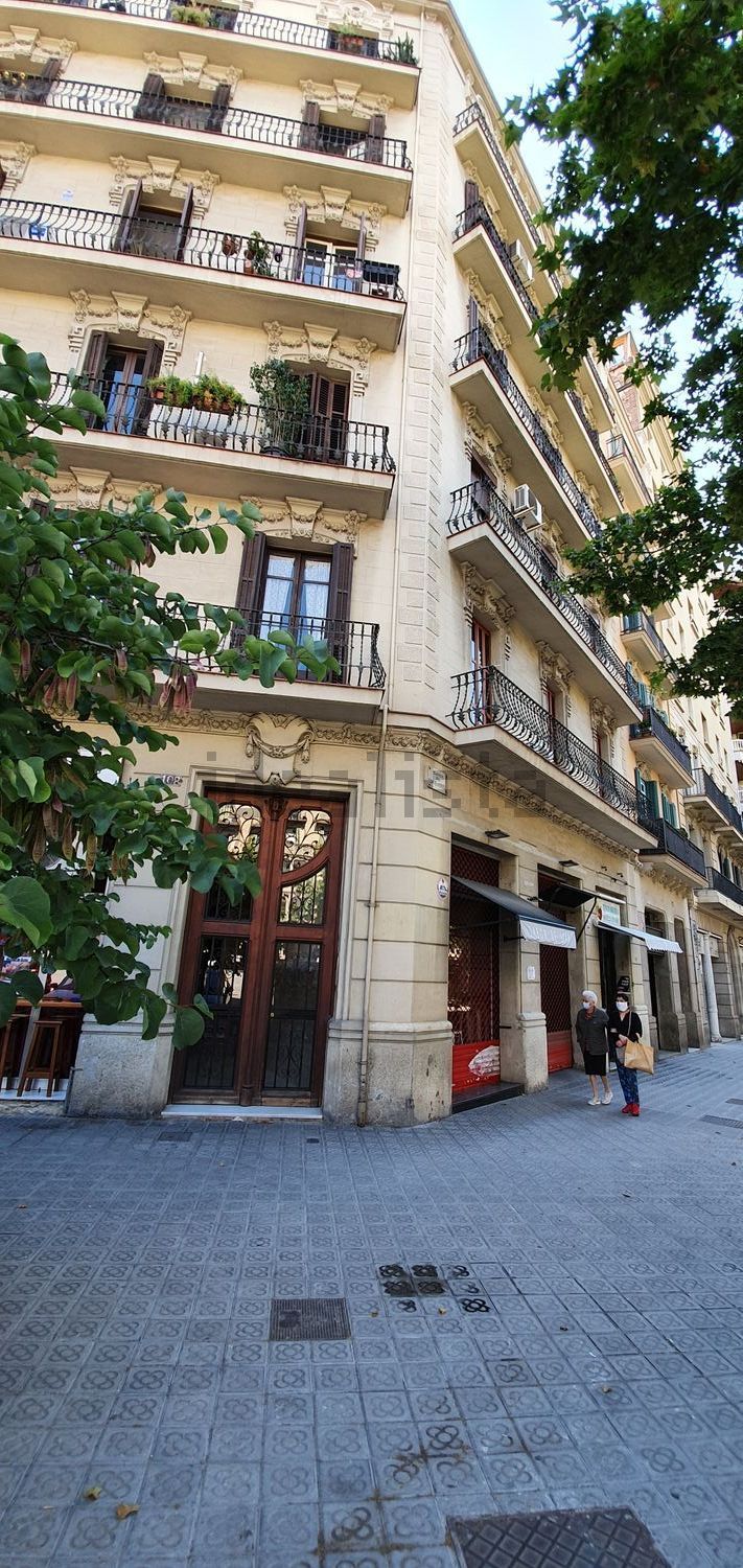 Piso en venta en calle del Comte d'Urgell (4).jpg