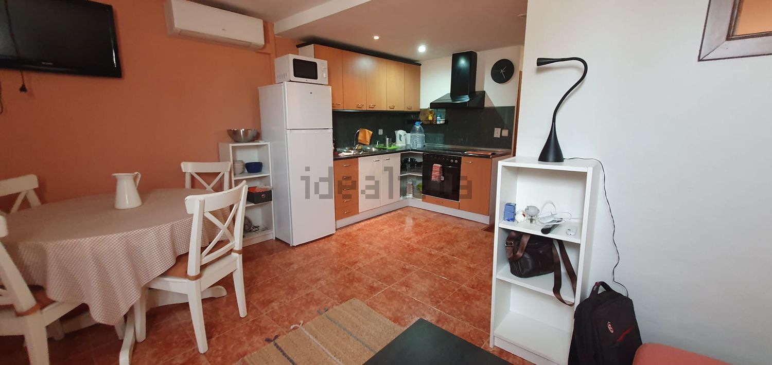 iso en venta en Calle de Sant Pere Mitjà (2).jpg