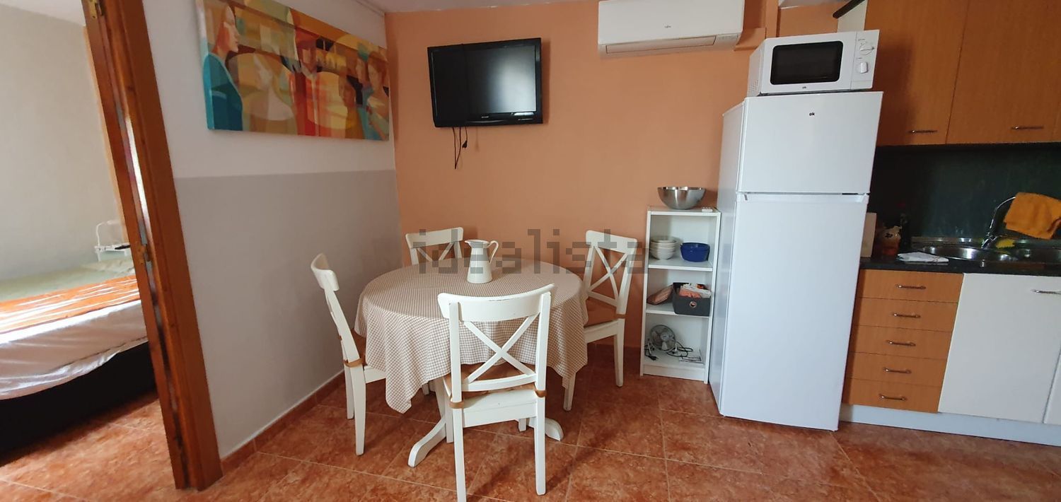 iso en venta en Calle de Sant Pere Mitjà (3).jpg