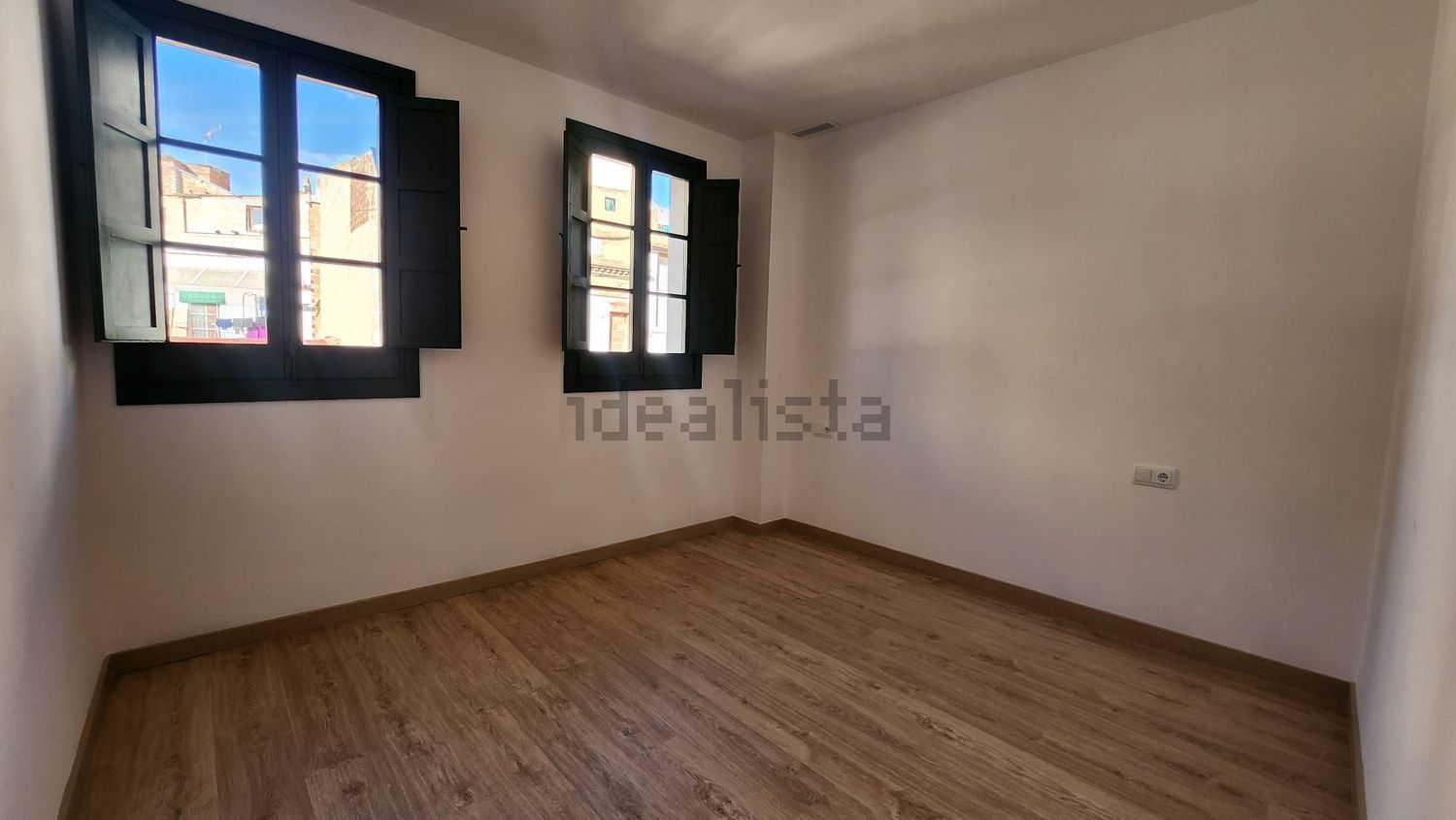 Chalet adosado en venta en calle l'Aviador Ruiz de Alda (24).jpg