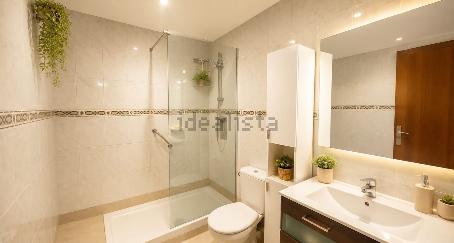 Piso en venta en Calle de l'Atlàntida (4).jpg