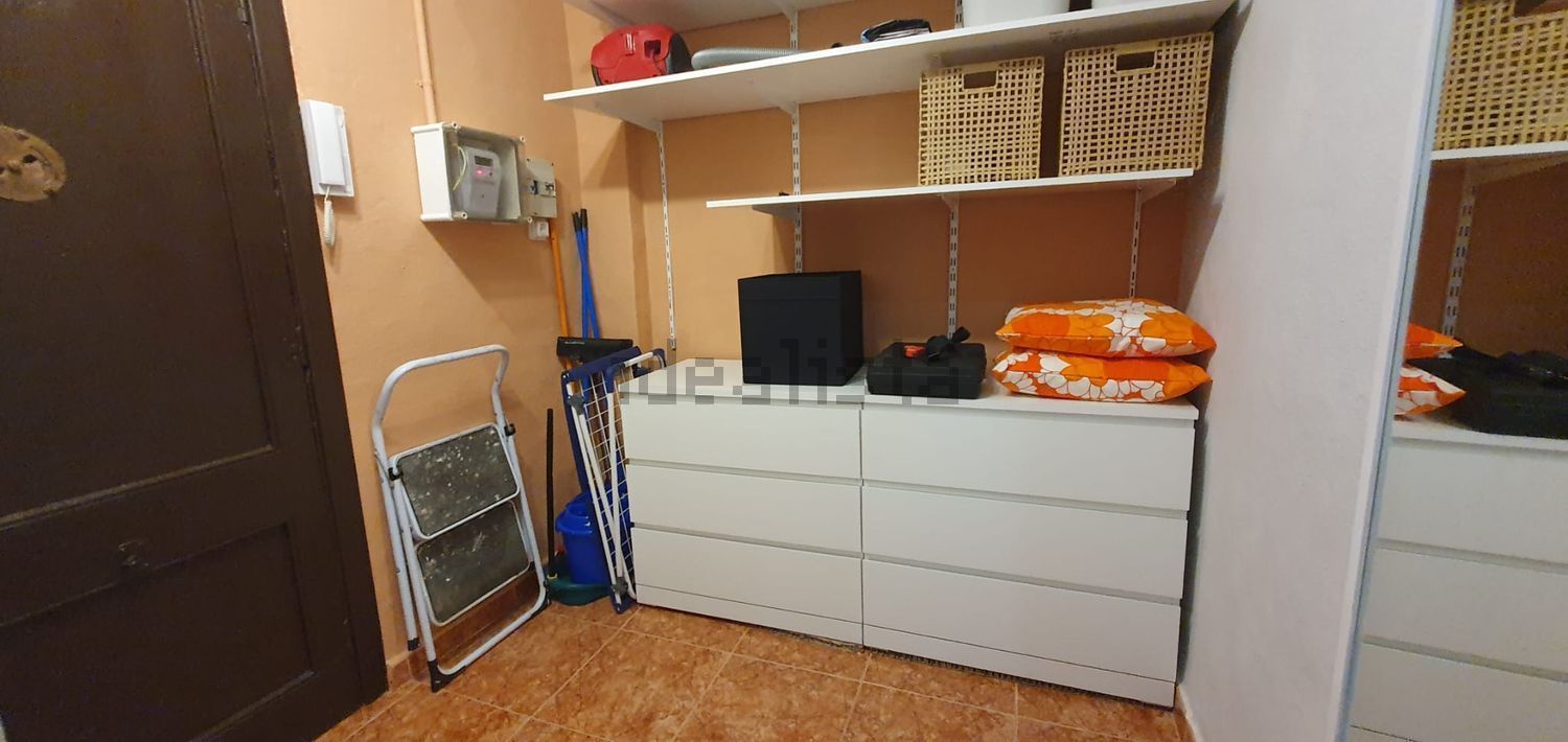 iso en venta en Calle de Sant Pere Mitjà (8).jpg